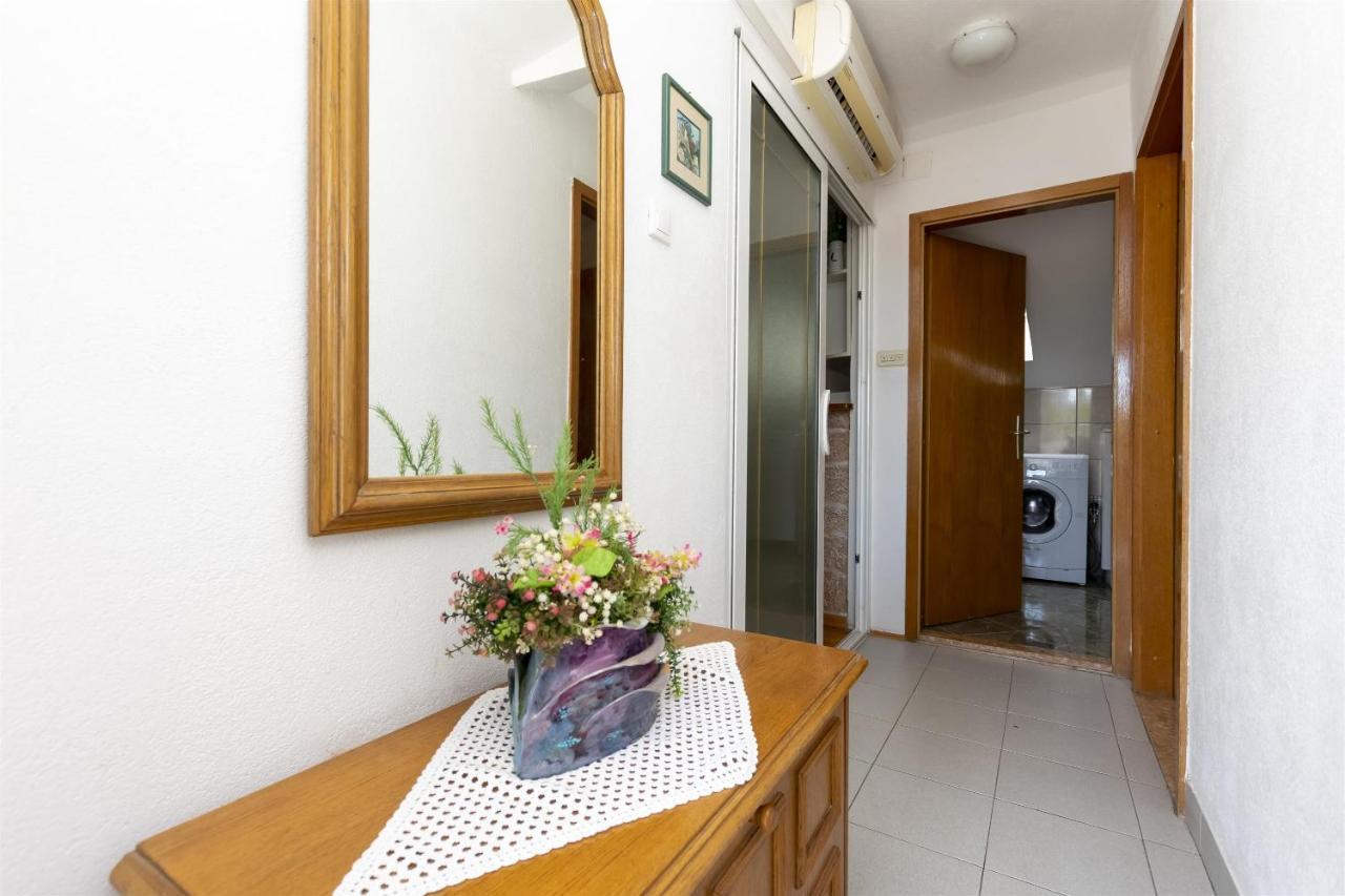 Apartment Ivanka Omis Luaran gambar